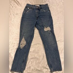 Abercrombie & Fitch high rise distressed Mom Jeans size 24/00
